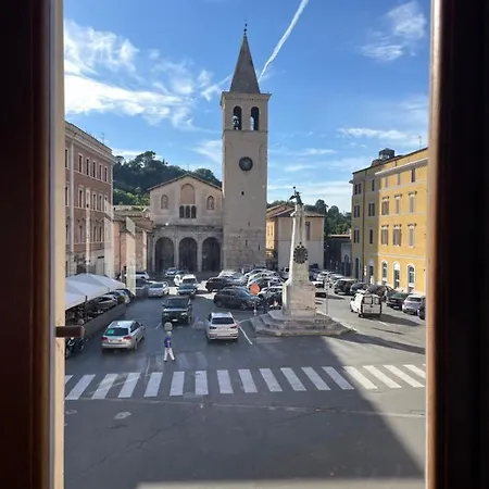 In Piazza Spolethome Vendégház